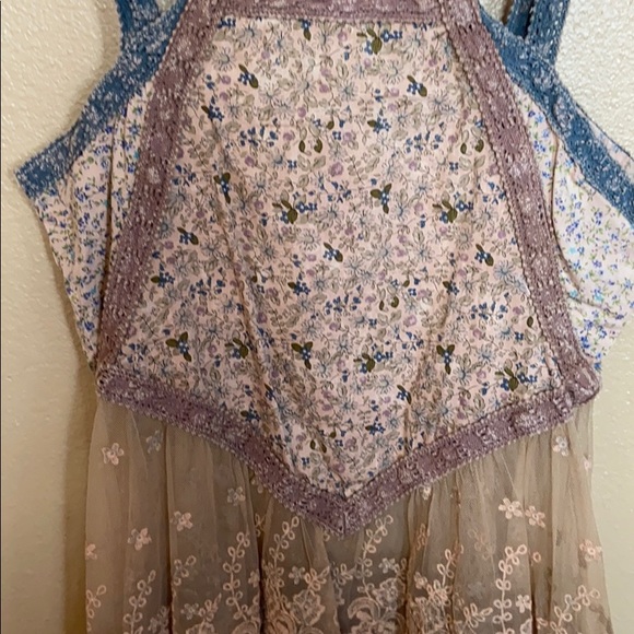 Tank Top w/ fun design & material - Picture 4 of 6